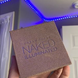 The Urban Decay Naked Illuminated